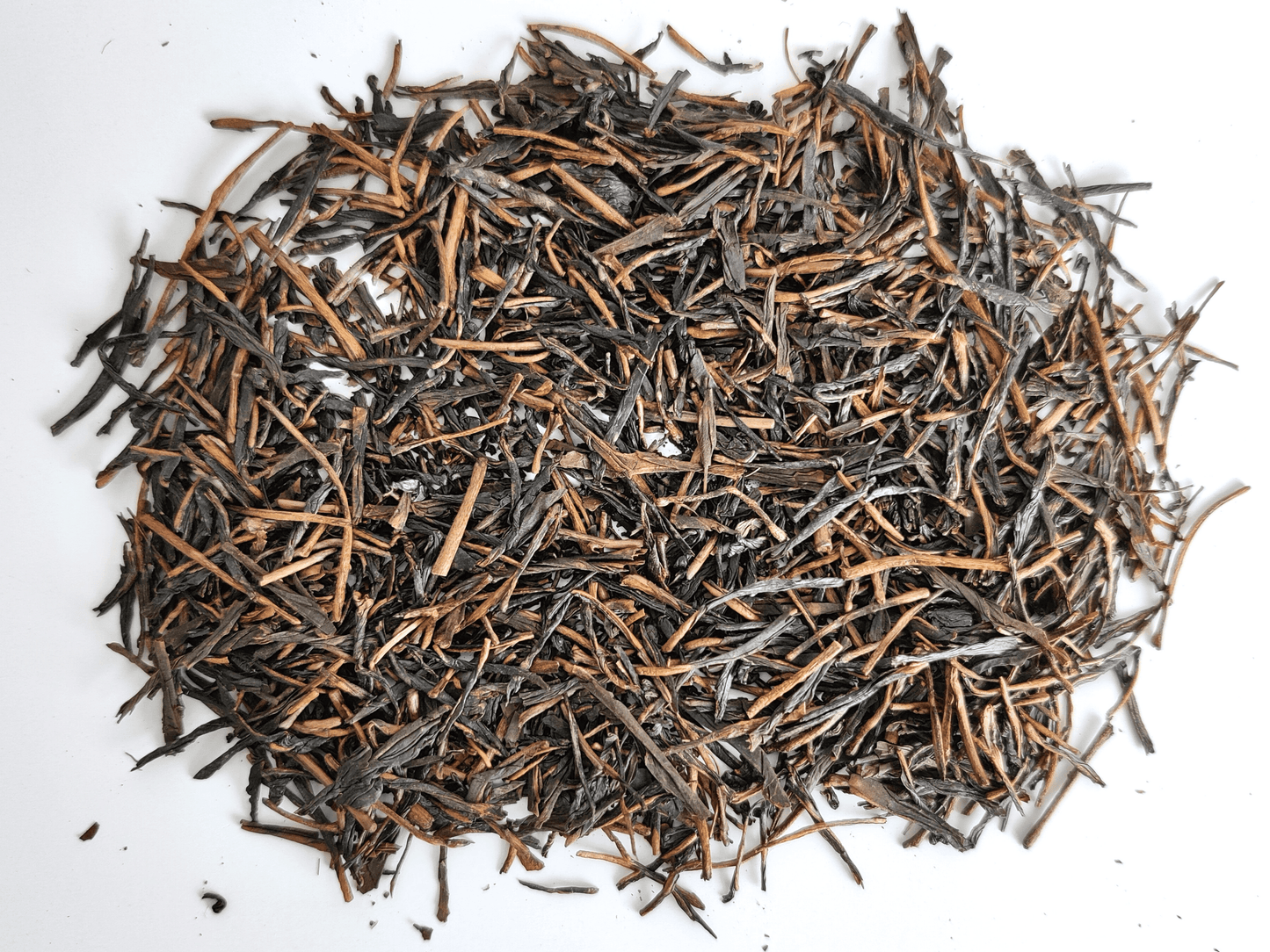 Premium Japanese Spring Hojicha roasted green tea with a mild, toasty aroma and smooth, nutty flavor