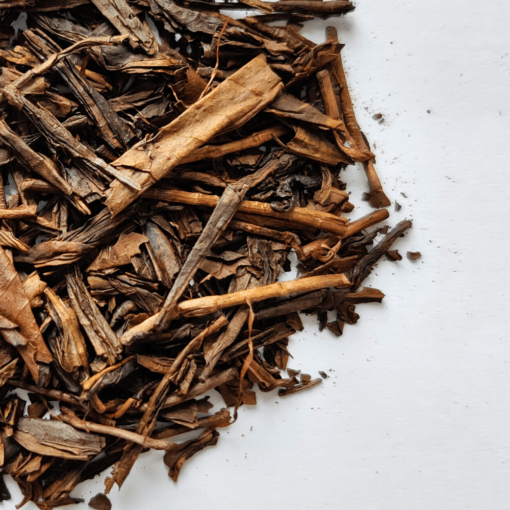 Premium roasted Japanese loose leaf Hojicha tea with rich and nutty  tea flavour